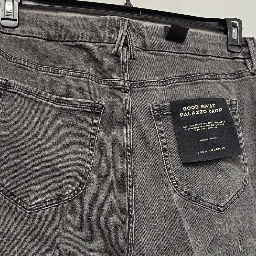 Good American Black Wash Palazzo Cropped Jeans - Picture 7 of 11